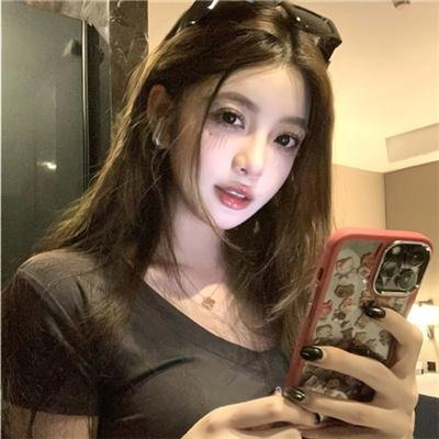 少女卡米拉海报