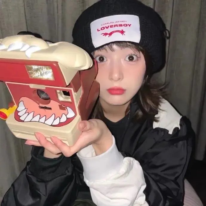 洛基第一季海报